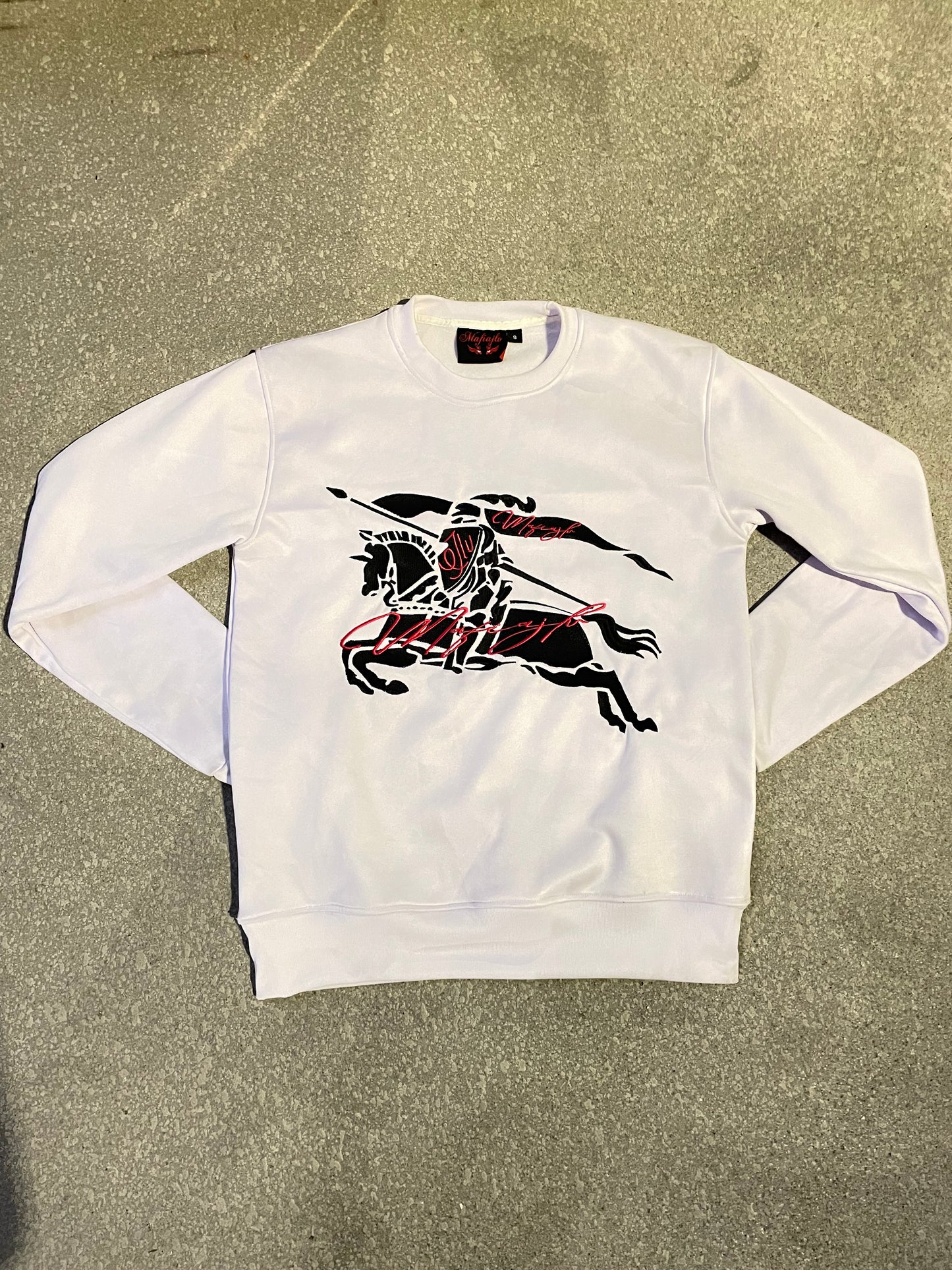 White & dark gray Mafiajlv sweatshirts